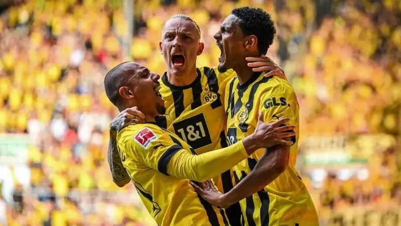 Soi kèo Augsburg vs Dortmund vòng 9 giải Bundesliga 2 soi-keo-augsburg-vs-dortmund-2h30-01-11-2