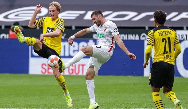 Soi kèo Augsburg vs Dortmund vòng 9 giải Bundesliga 3 soi-keo-augsburg-vs-dortmund-2h30-01-11-3
