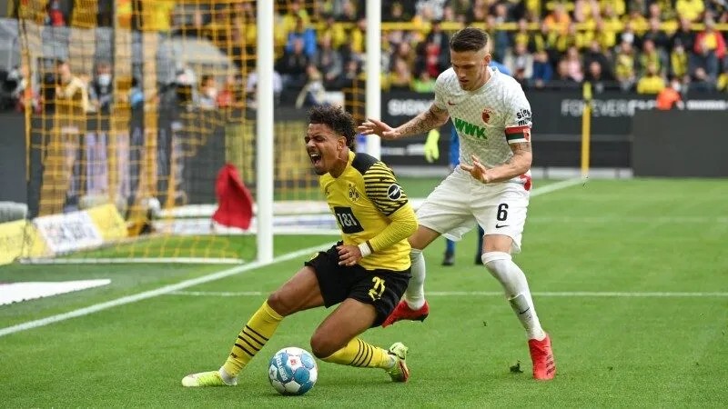 Soi kèo Augsburg vs Dortmund vòng 9 giải Bundesliga 4 soi-keo-augsburg-vs-dortmund-2h30-01-11-4