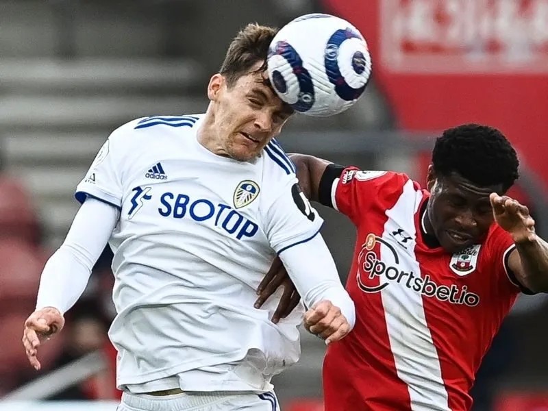 Soi kèo Burnley vs Leeds United vòng 8 giải Ngoại hạng Anh 2 soi-keo-burnley-vs-leeds-united-21h-18-10-2