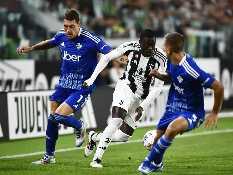 Soi kèo Como vs Juventus vòng 7 giải Serie A 2 soi-keo-como-vs-juventus-17h30-19-10-7