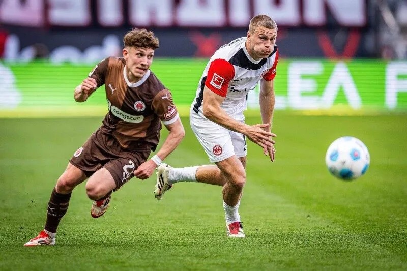 Soi kèo Eintracht Frankfurt vs St. Pauli vòng 8 giải Bundesliga 3 soi-keo-eintracht-frankfurt-vs-st-pauli-20h30-25-10-3