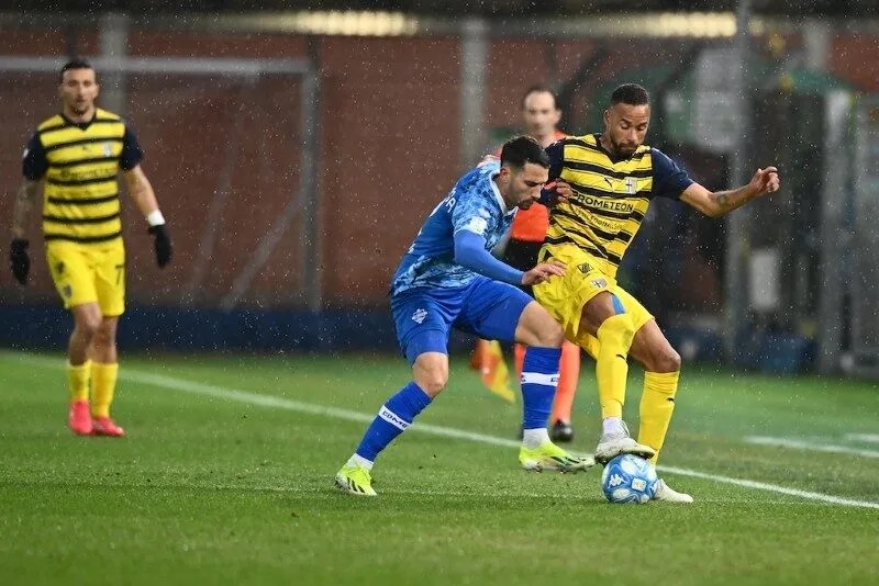 Soi kèo Parma vs Como vòng 8 giải Serie A 2 soi-keo-parma-vs-como-20h-25-10-2